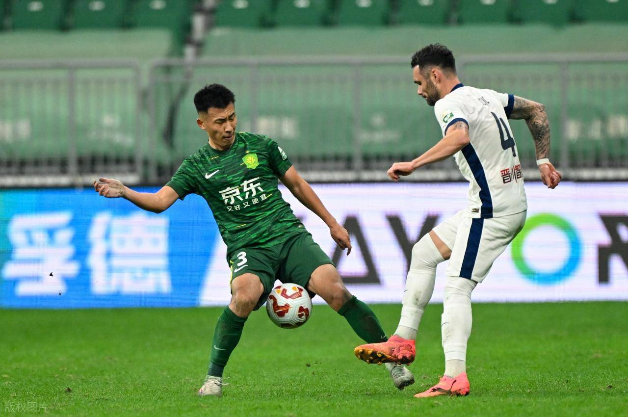 kaiyun电竞-北京国安半场逆转天津泰达，实力较量引爆全场(北京国安与天津泰达足球现场直播)
